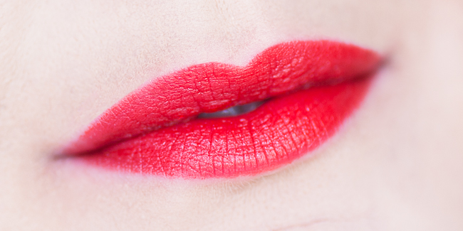 e.l.f Cosmetics swatches studio moisturizing lipstick molkan skönhetsblogg Cheeky Coral Cutie Flirty & Fabulous Rosy-Go-Round Velvet Rope 