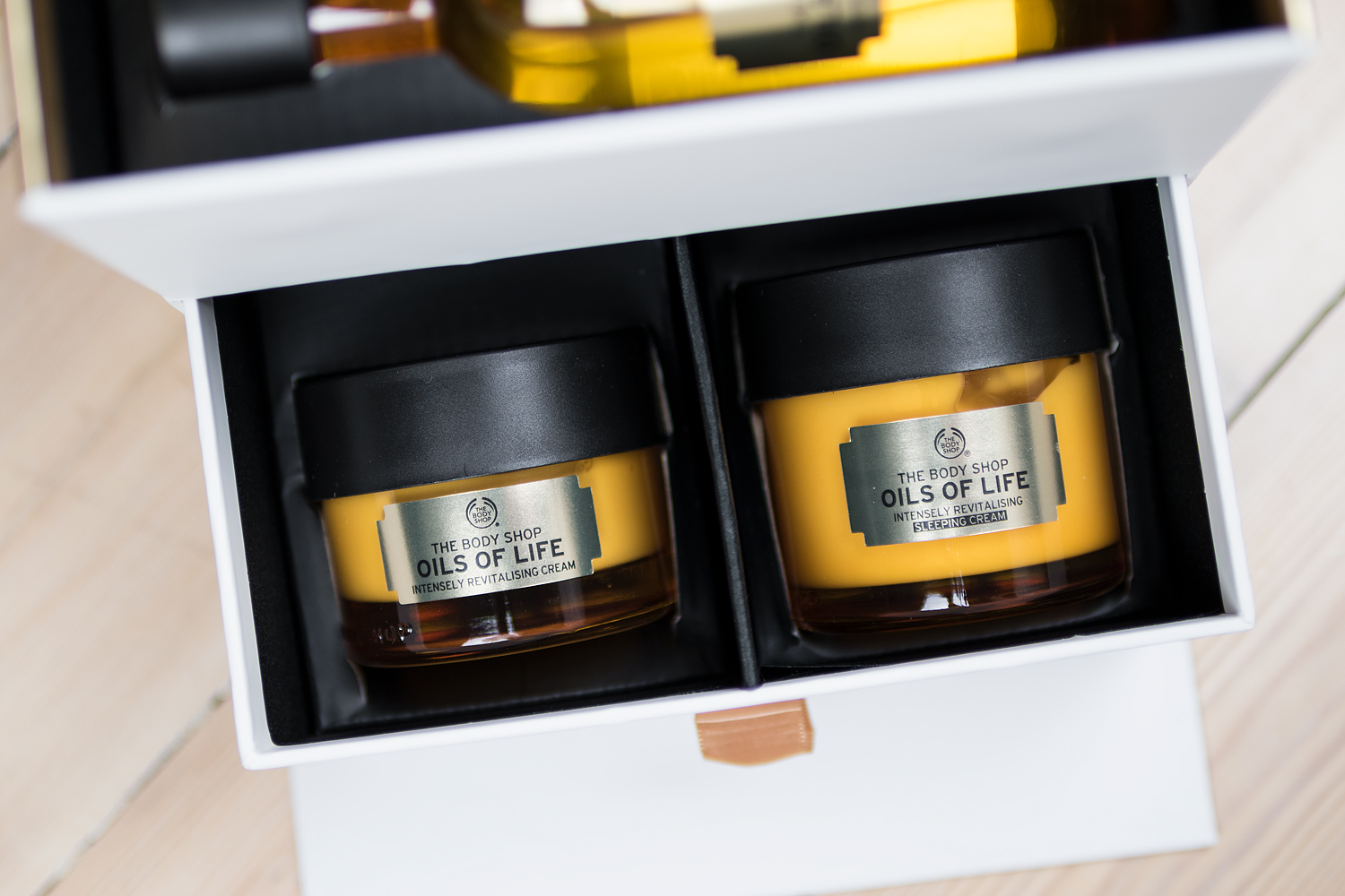 The Body Shop Oils of Life™ Ultimate Skincare Collection