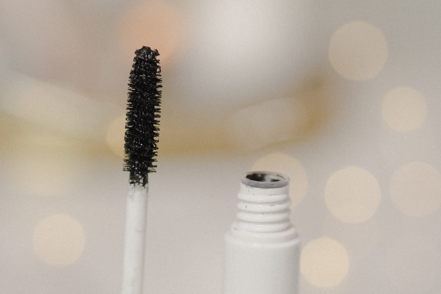 indy beauty curl it up! defining mascara